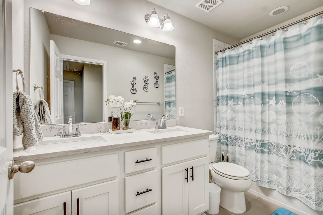 Photo of 495 Eves Necklace DR