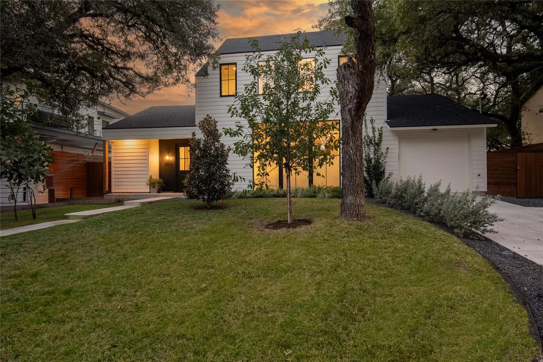 Photo of 2610 Oak Crest Ave