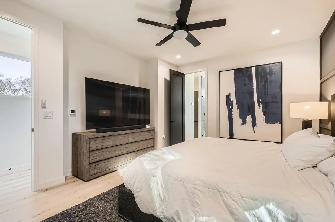 Photo of Unit 2 at 5001 Rob Scott ST