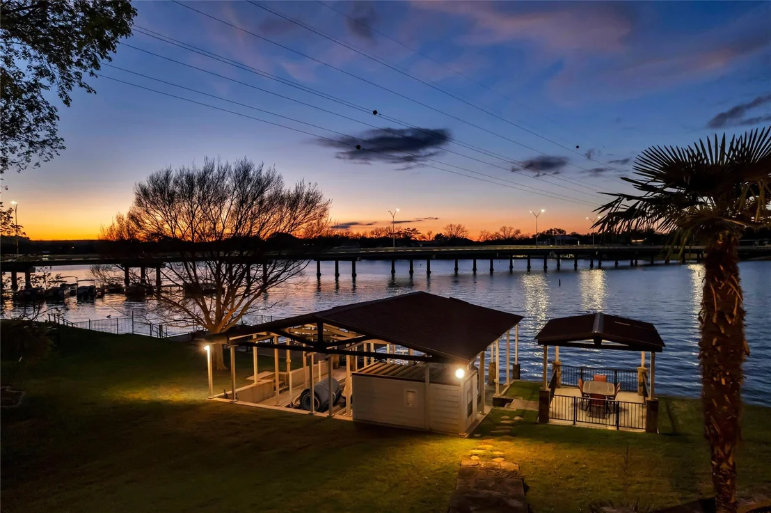 Photo of 202 Bridgepoint DR