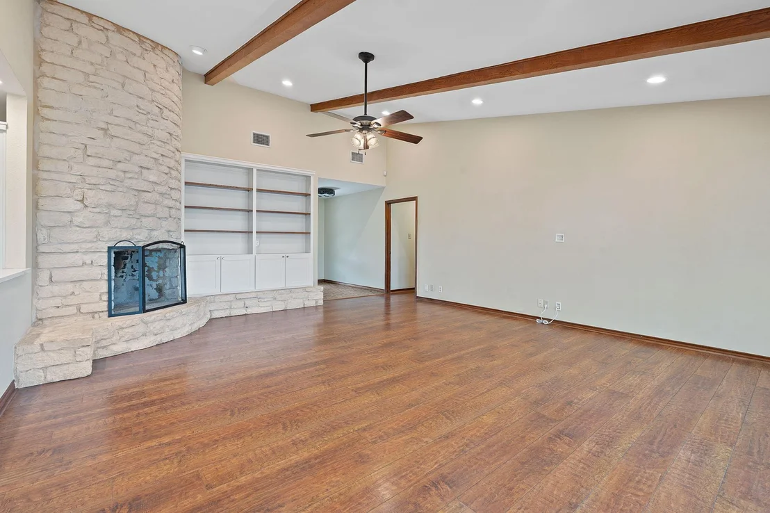 Photo of 2013 Mayfield DR
