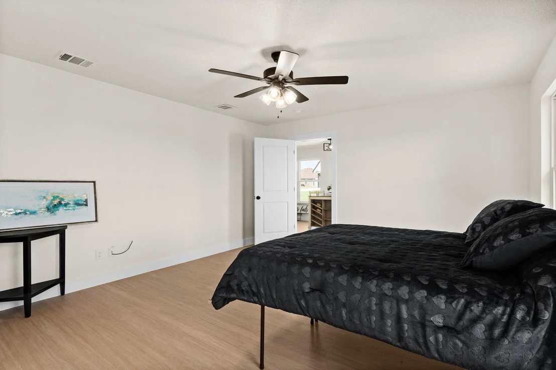 Photo of 2115 Blackhawk LOOP