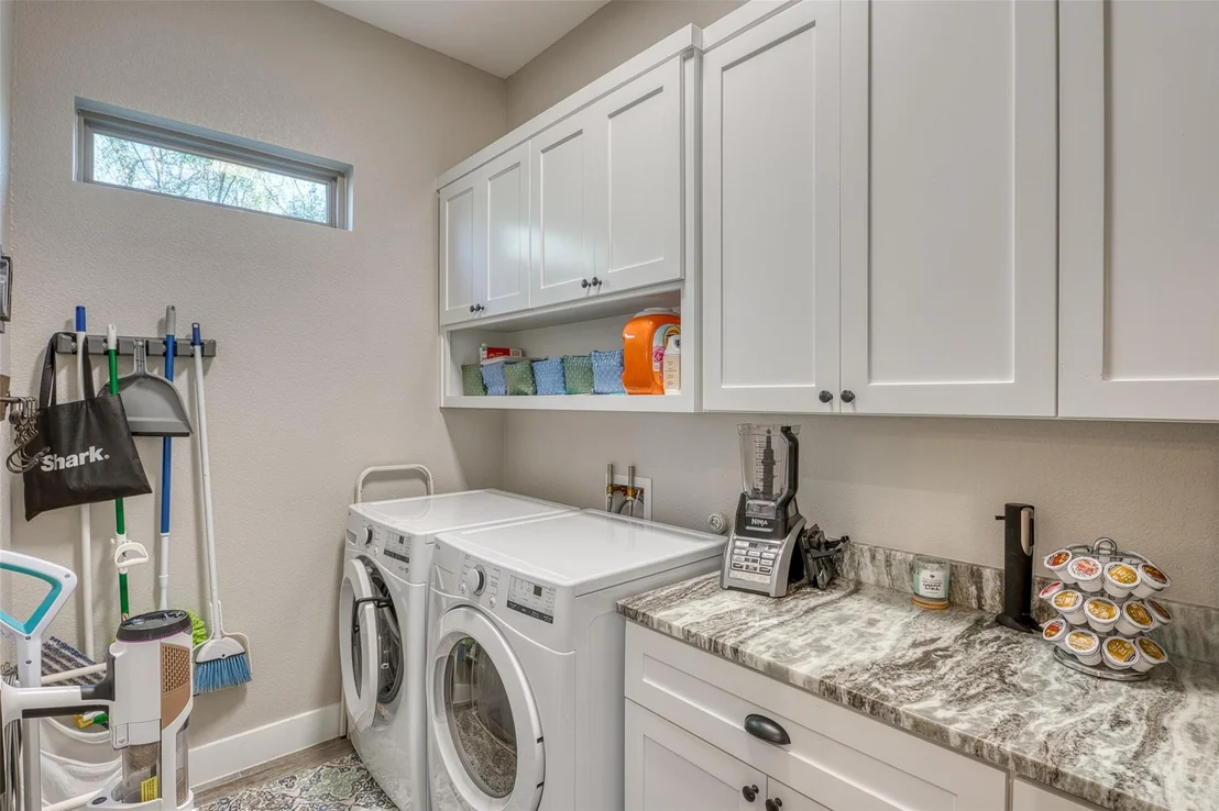 Photo of 317 Parallel Circle CIR