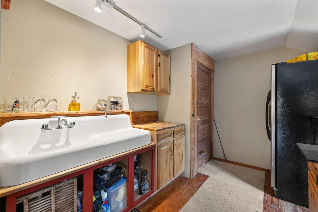Photo of 242 Cody LN