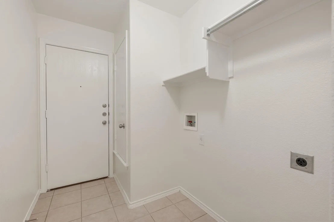Photo of 633 Arrowood PL