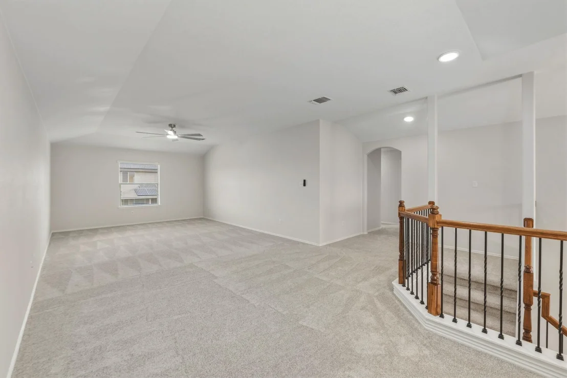 Photo of 301 Serpentine LN