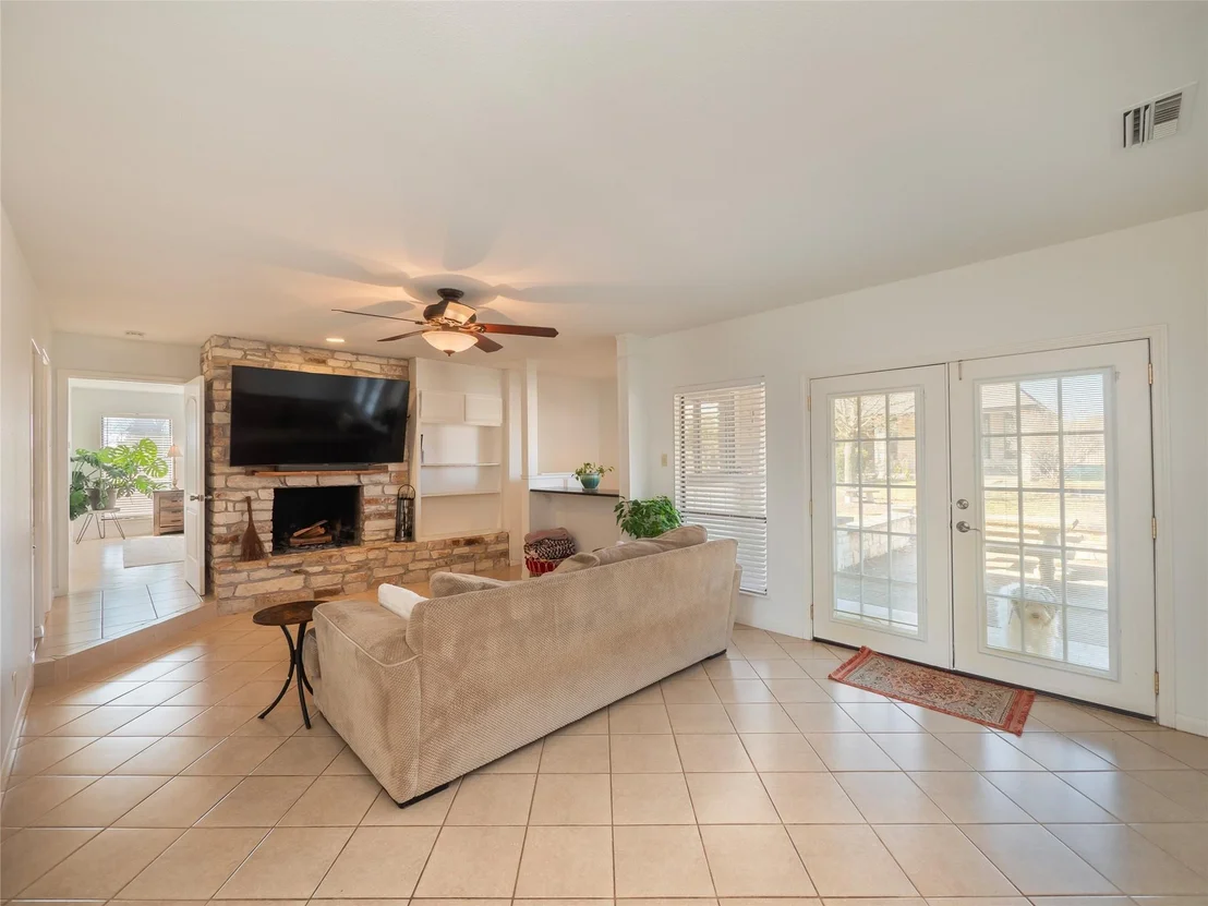 Photo of 1822 Rowe LOOP