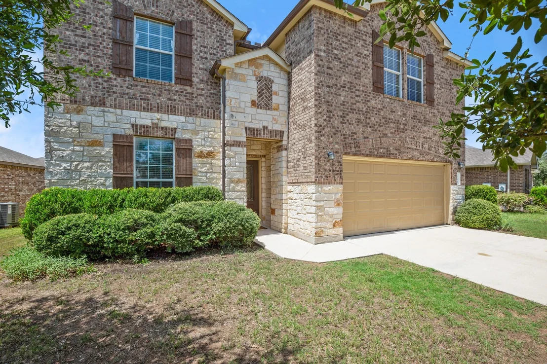 Photo of 204 Carrington DR