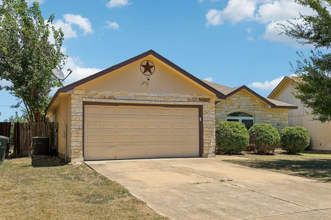 Photo of 224 Copper LN