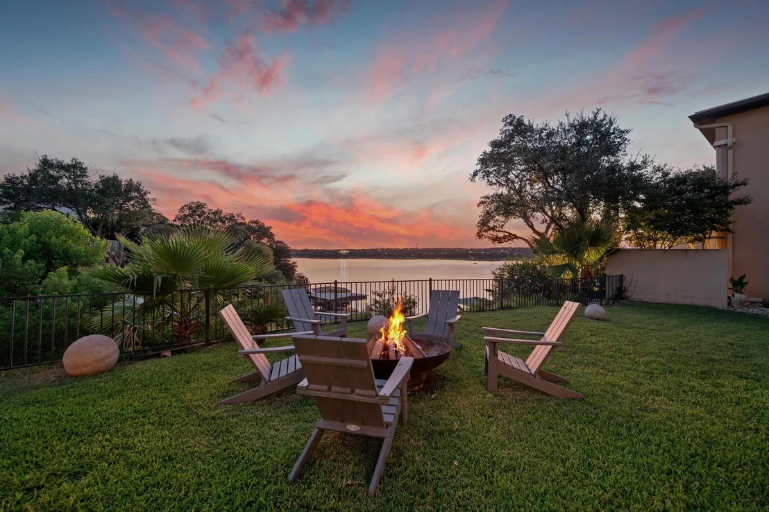 Photo of 105 Edgewater CV