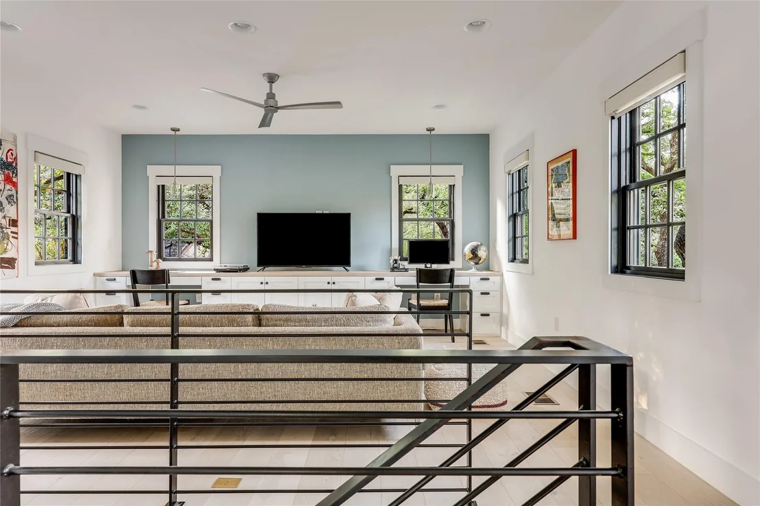 Photo of 1004 Gaston Ave
