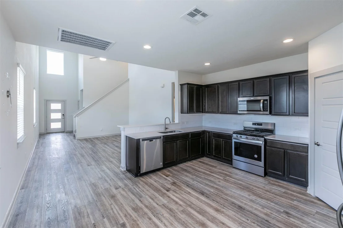 Photo of 121 Parryi CV