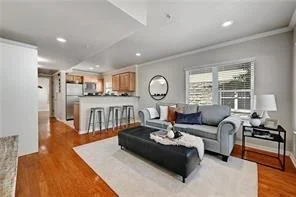 Photo of Unit 3 at 3009 Speedway
