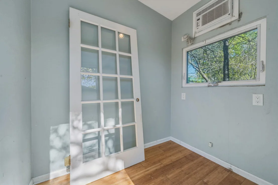 Photo of 1908 Cullen Ave