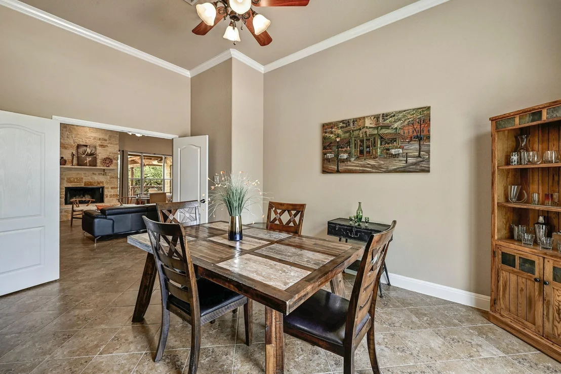 Photo of 615 Mountain Crest DR