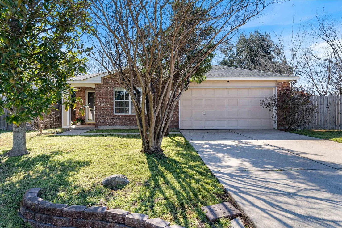 Photo of 300 Carolyns WAY