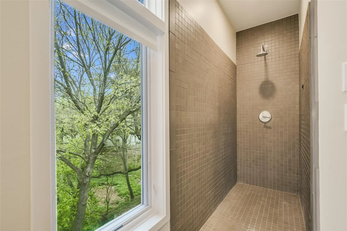 Photo of 3718 Bridle PATH