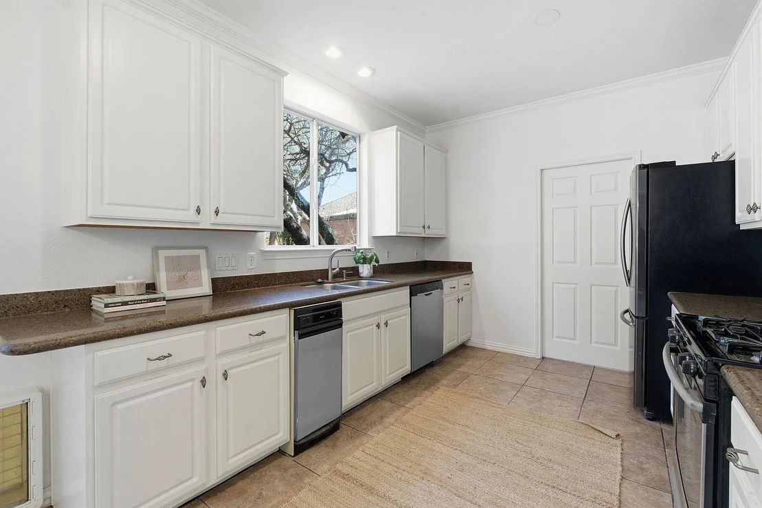 Photo of 2310 Eleanor WAY
