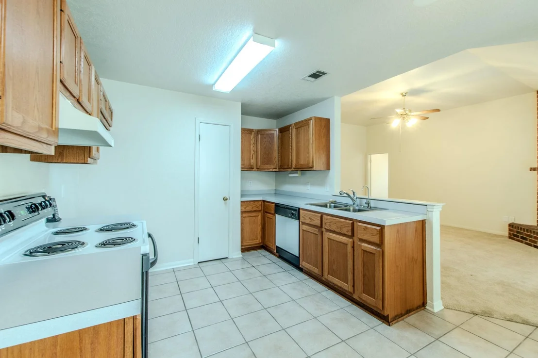 Photo of 4713 Hartrick Bluff RD