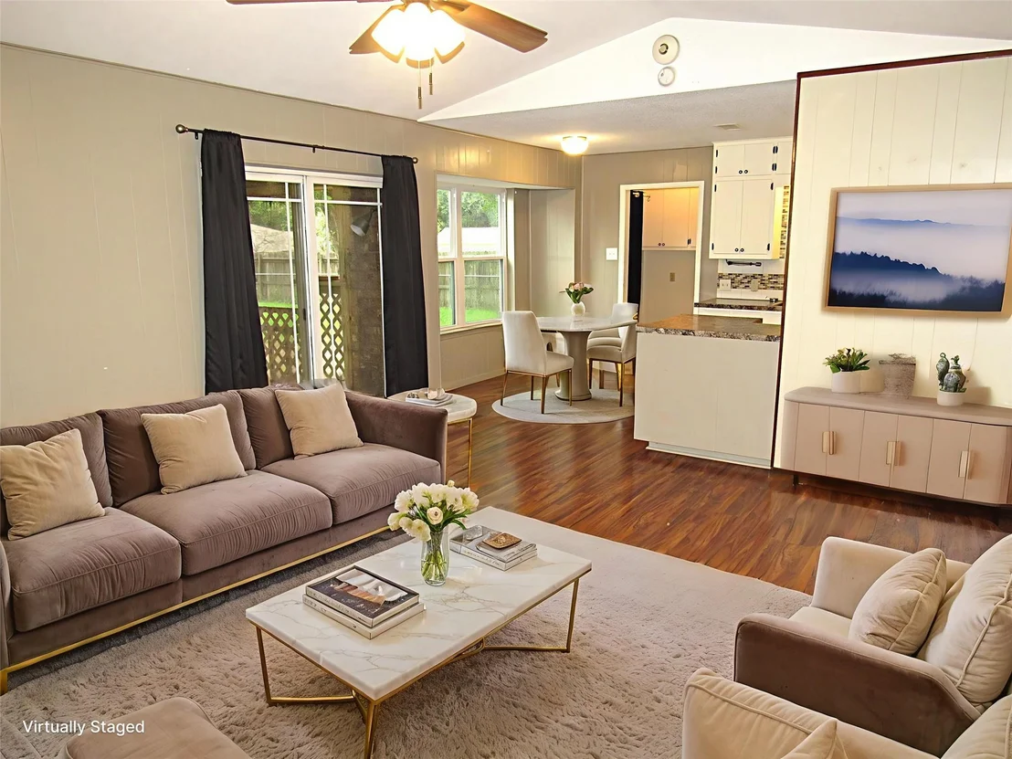 Photo of 306 Ruggles LOOP