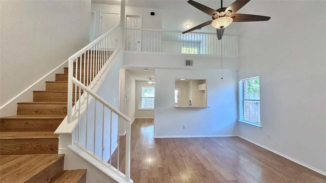 Photo of 1402 Molson Lake DR