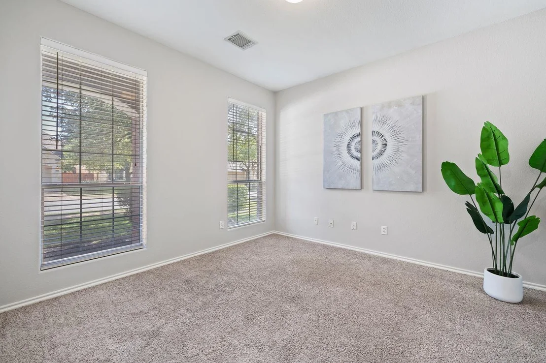 Photo of 3721 Pine Needle CIR
