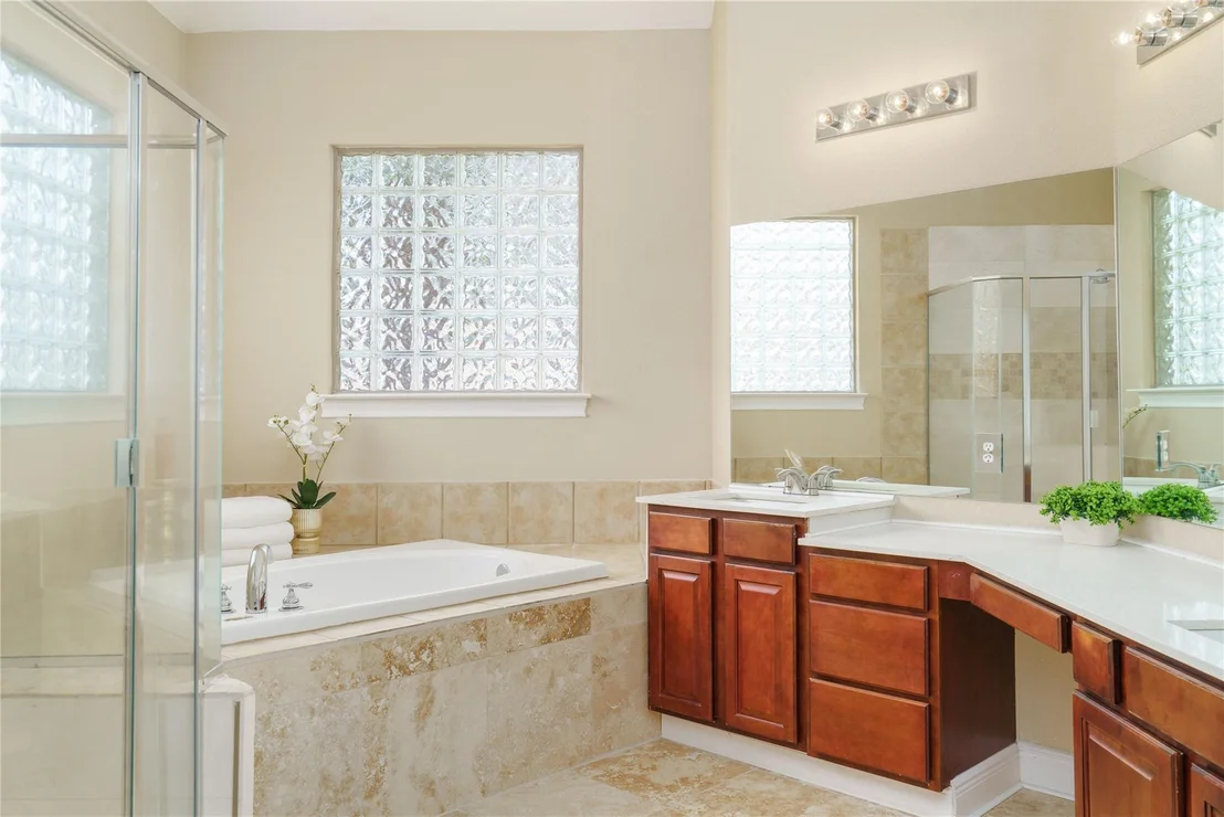 Photo of 3237 Bay Hill LN