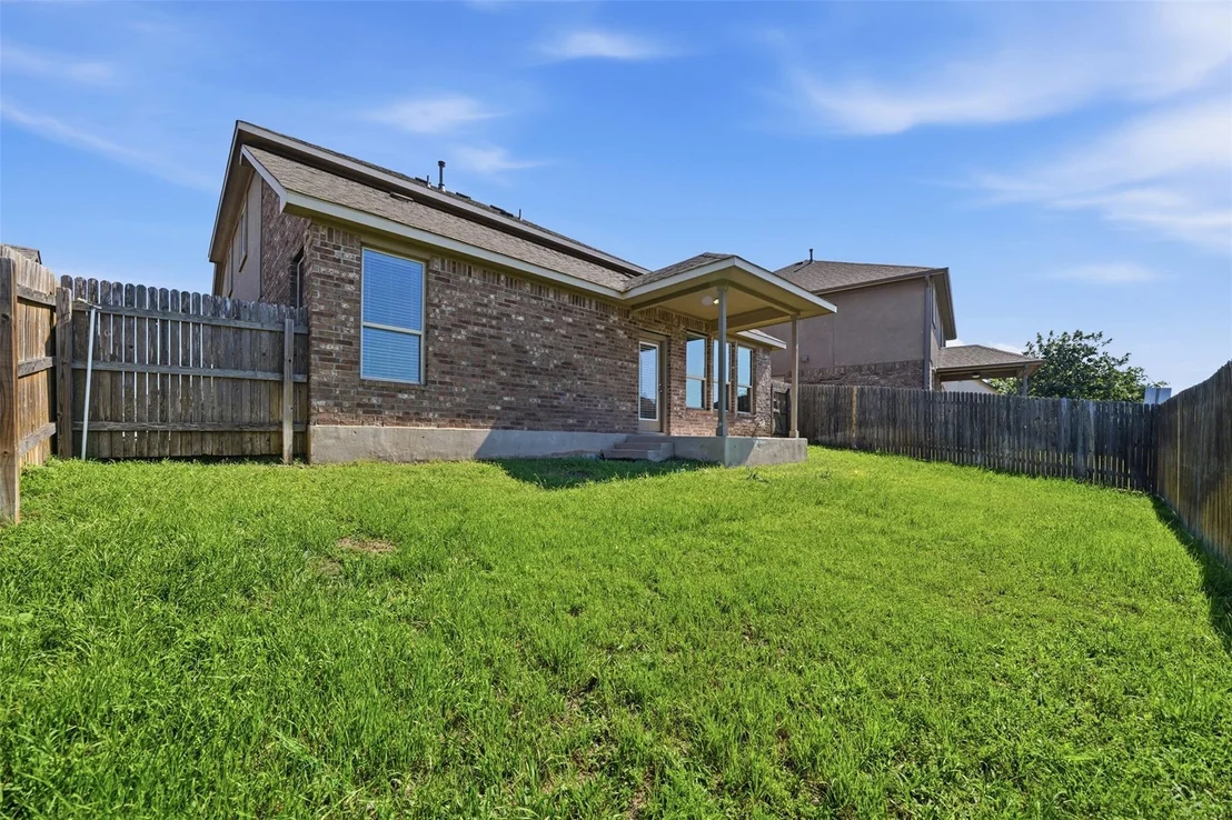 Photo of 613 Longhorn Cavern RD