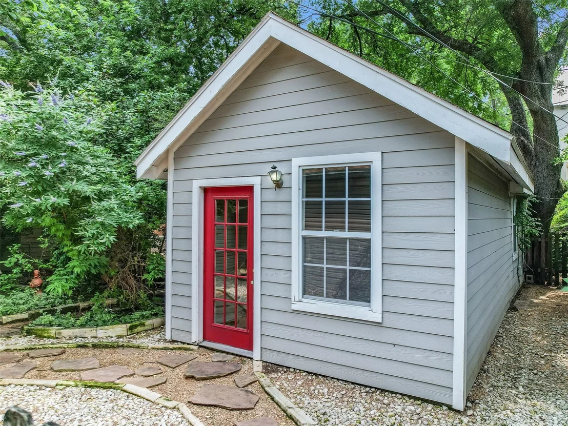 Photo of 2103 Tower DR