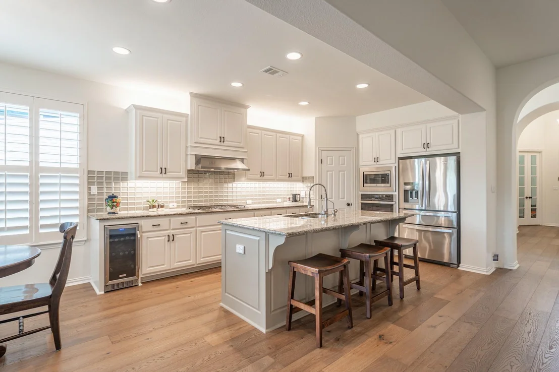 Photo of 557 Merion DR