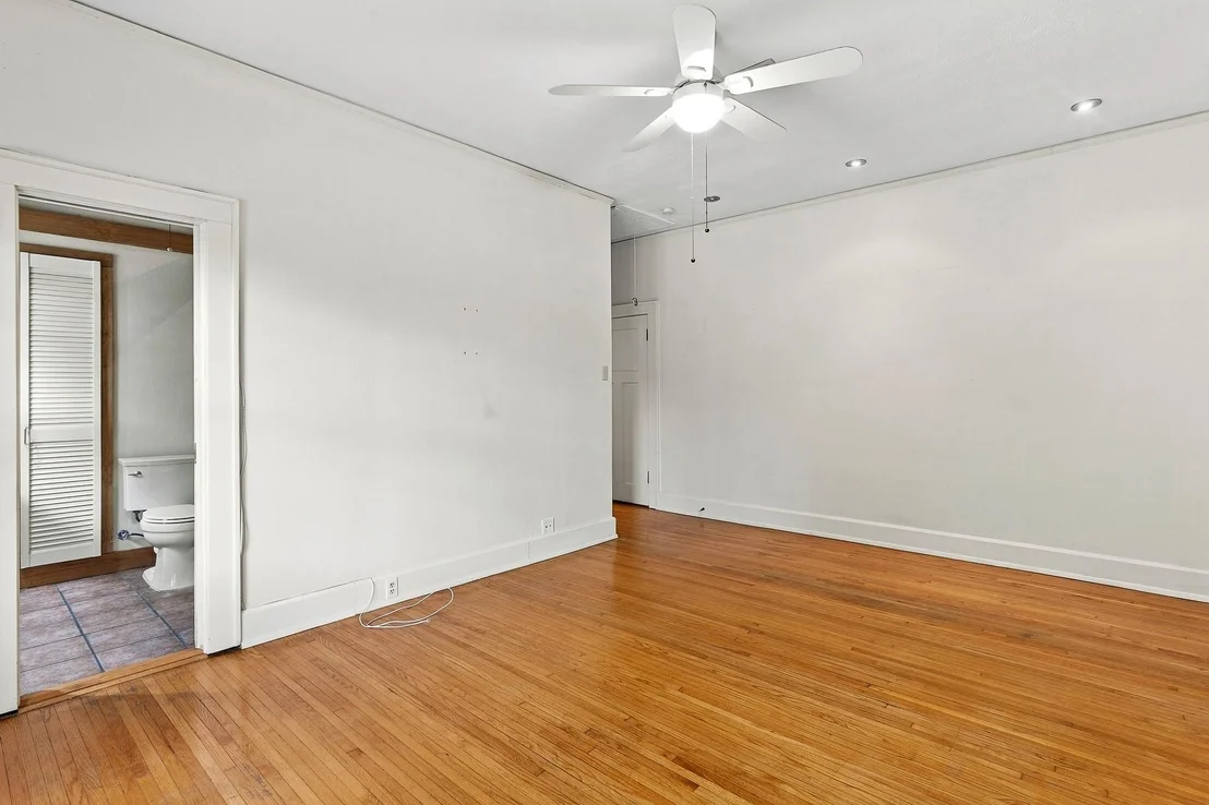 Photo of 3200 Harris Park Ave