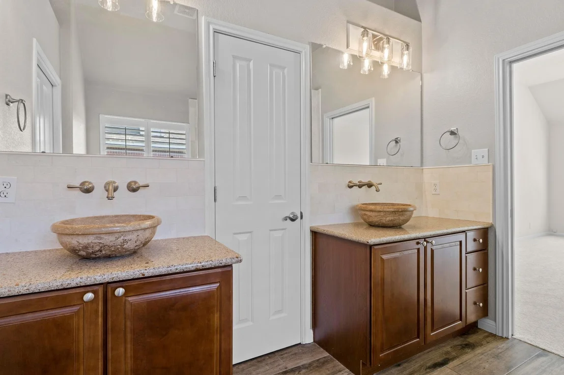 Photo of 1104 Camden CV