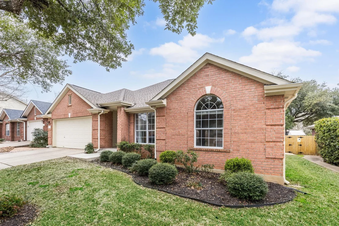 Photo of 6639 Ruxton LN