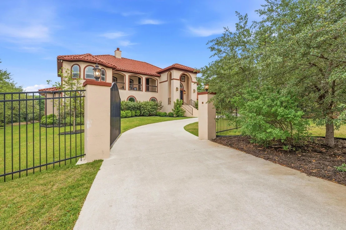 Photo of 427 Bella Montagna CIR