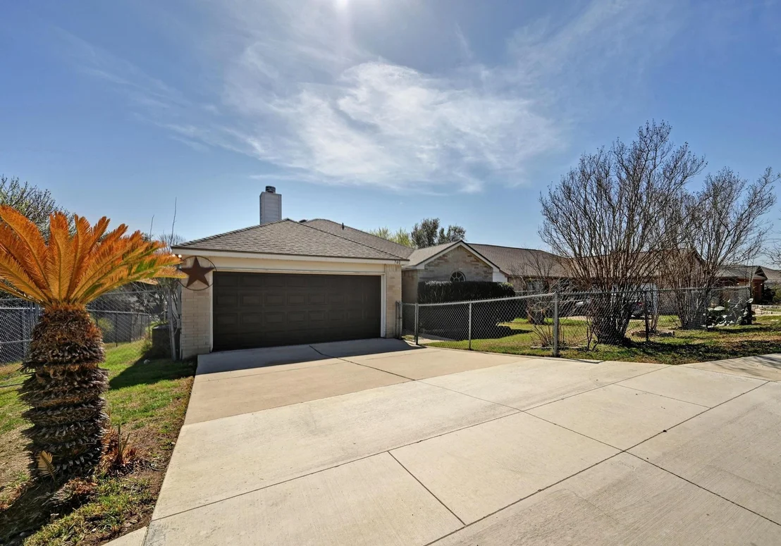 Photo of 740 Clearview CIR