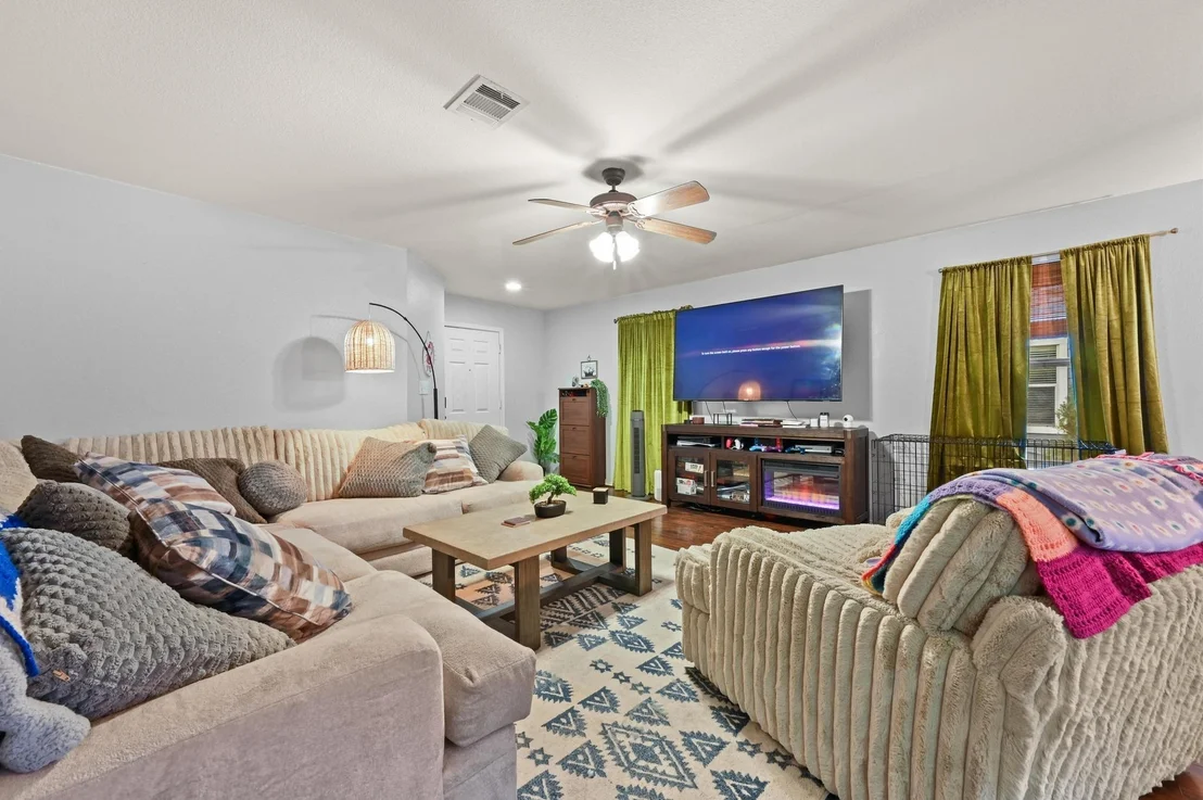 Photo of 6624 Quinton DR