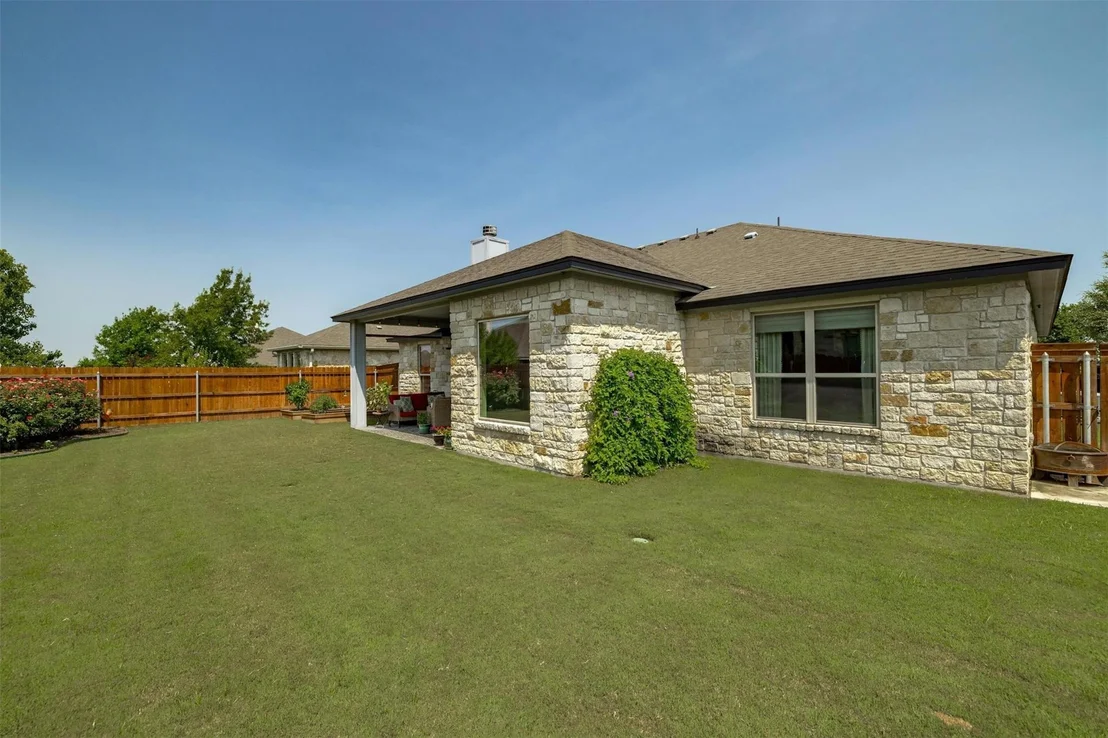 Photo of 212 Derek LN