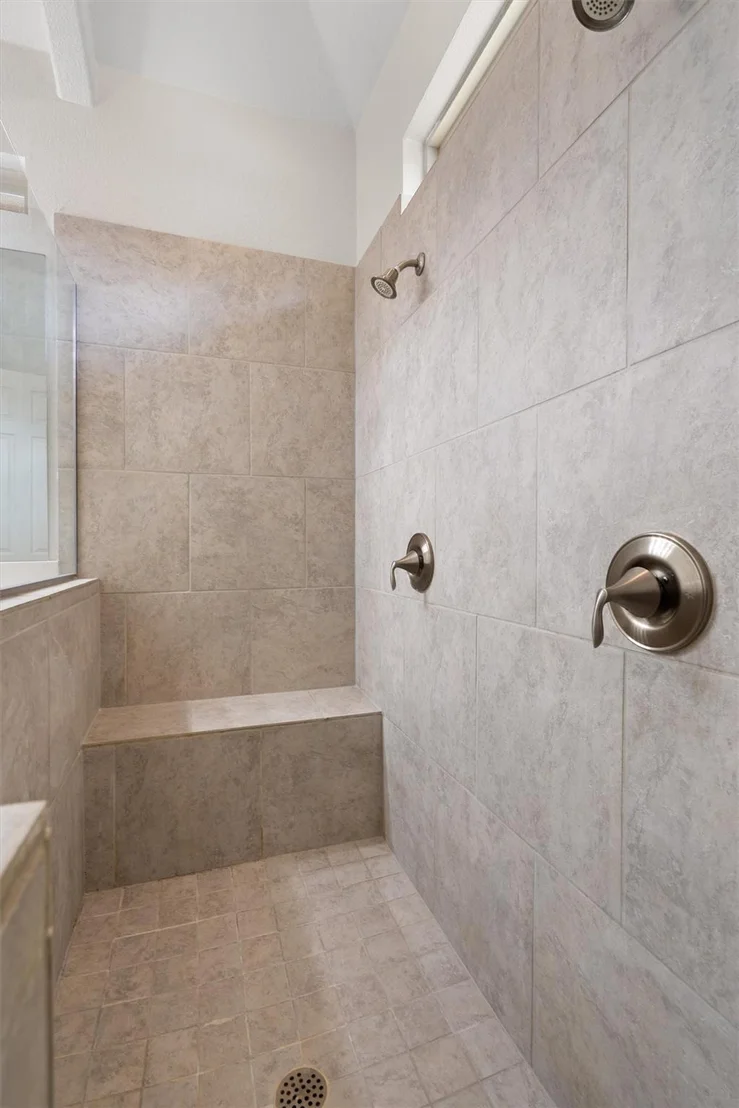 Photo of 1128 Clearwing CIR