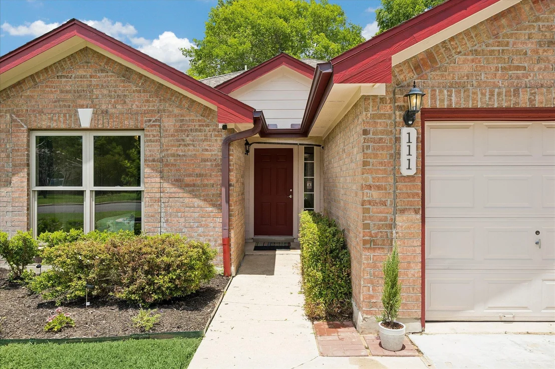 Photo of 111 Finch LN