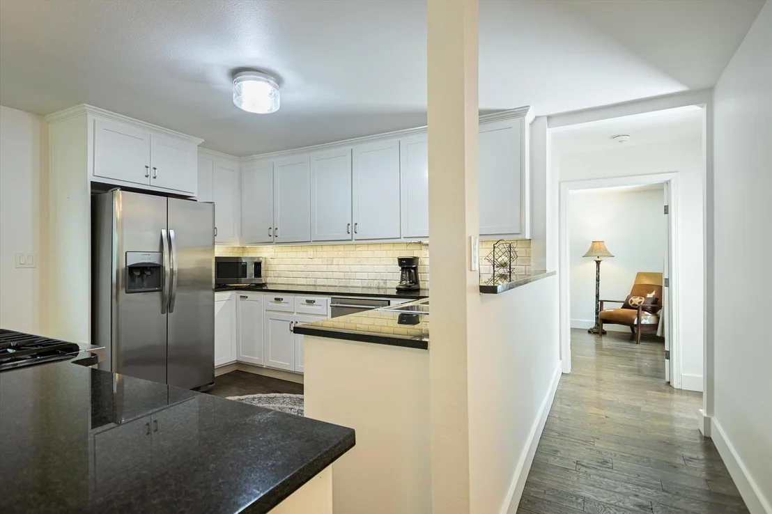 Photo of 605 Deep Eddy Ave