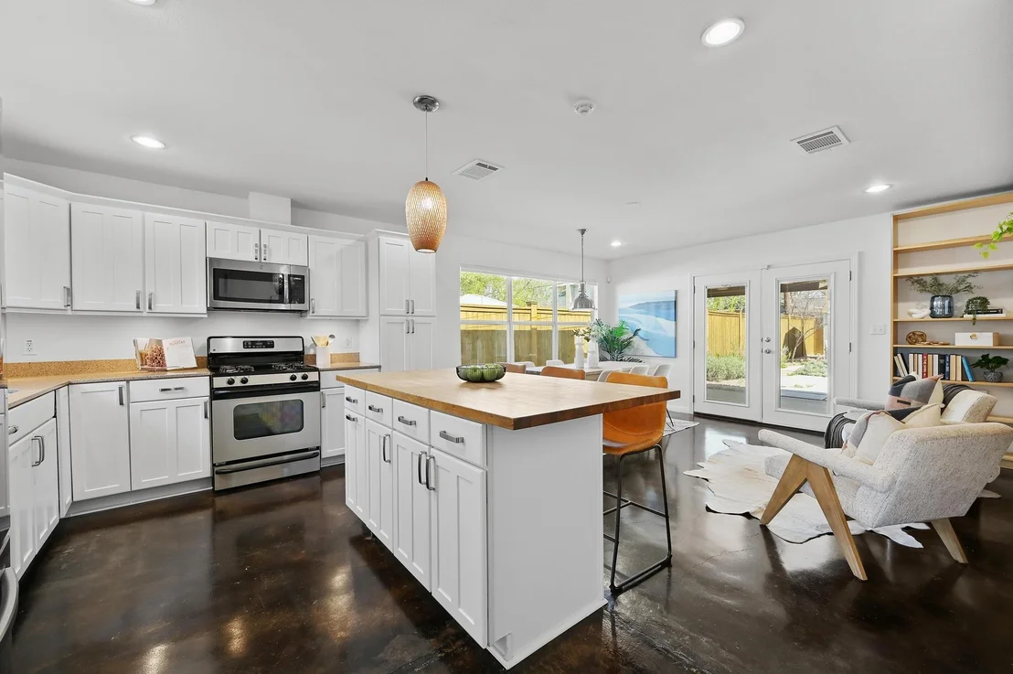 Photo of 1304 Pasadena DR