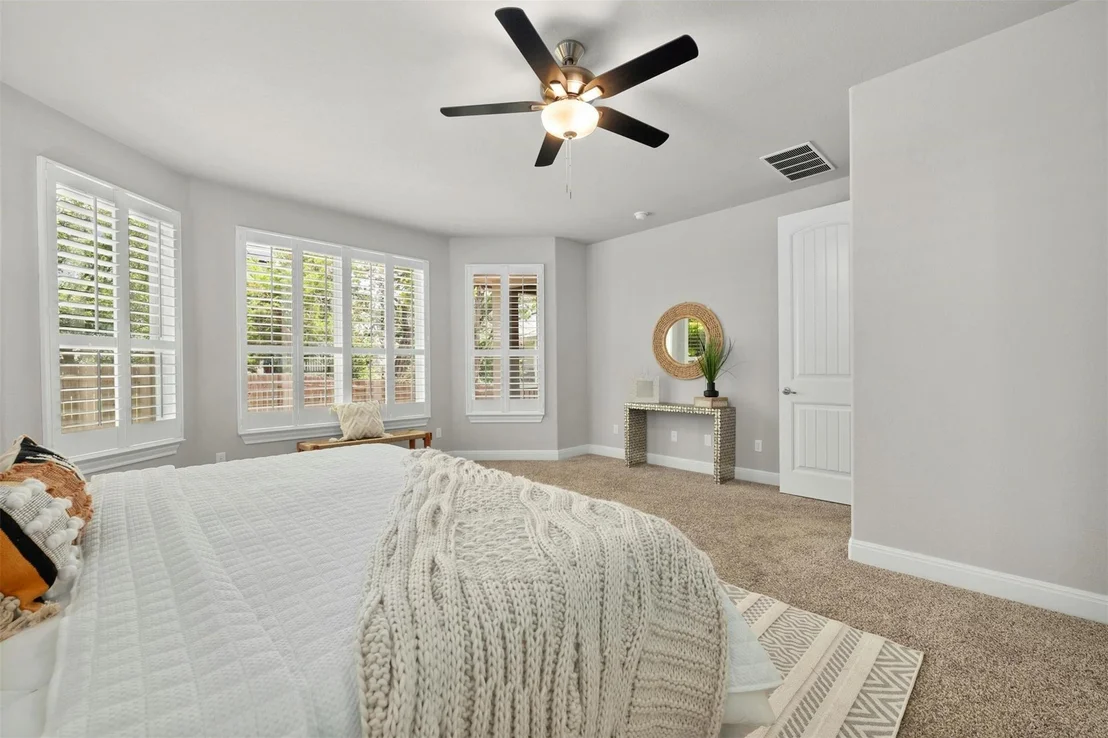Photo of 16025 La Rosa DR