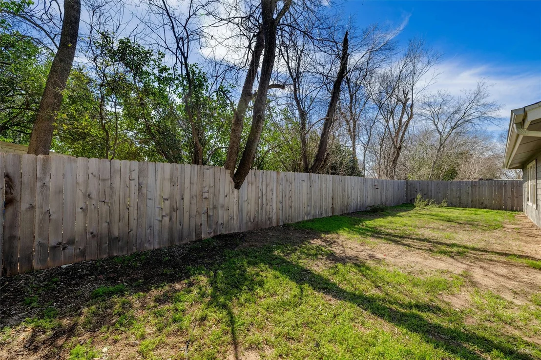 Photo of 5503 Manor RD
