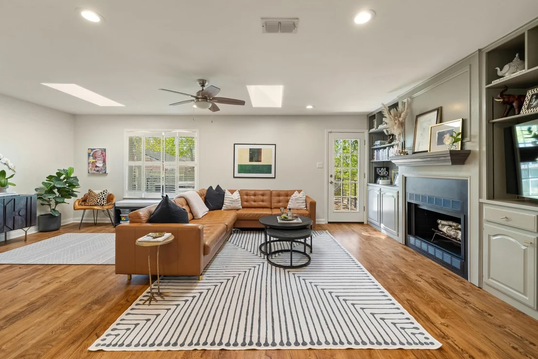 Photo of 2607 Cascade DR