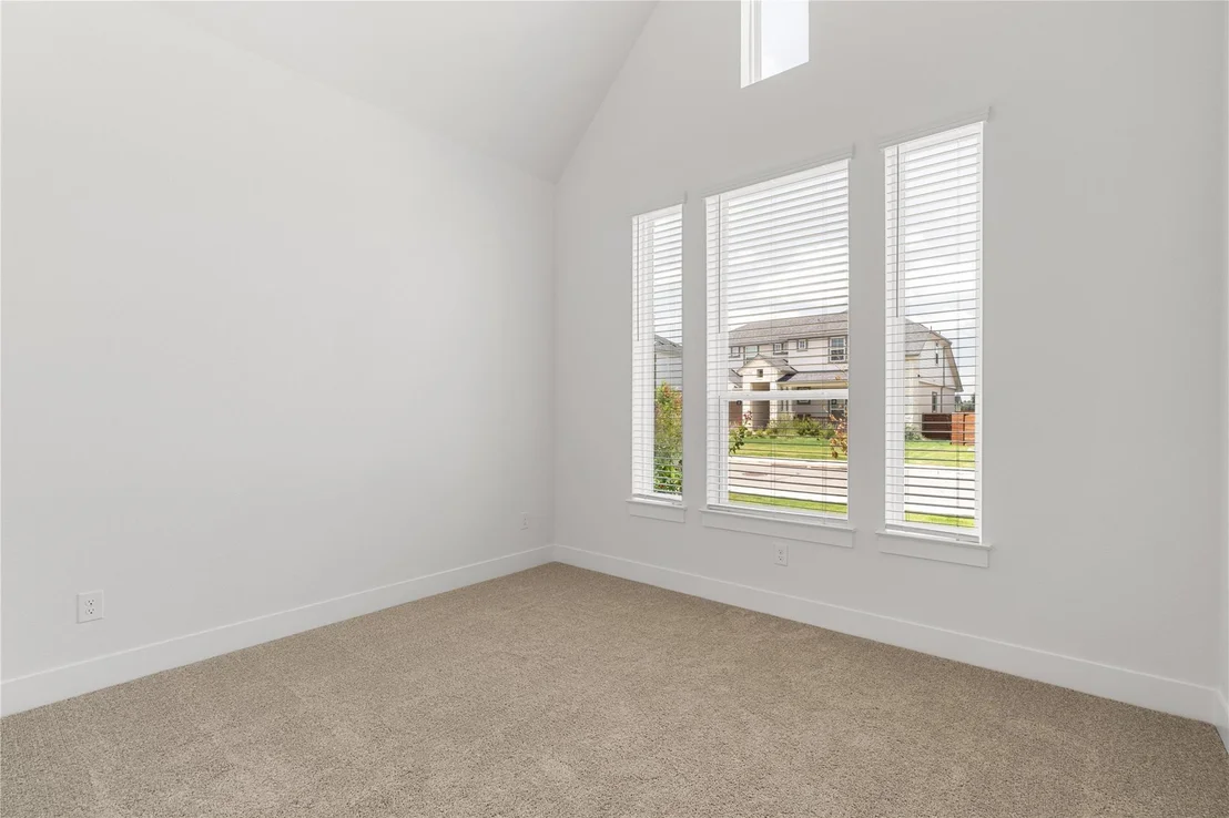 Photo of 2105 Tobiano TRCE