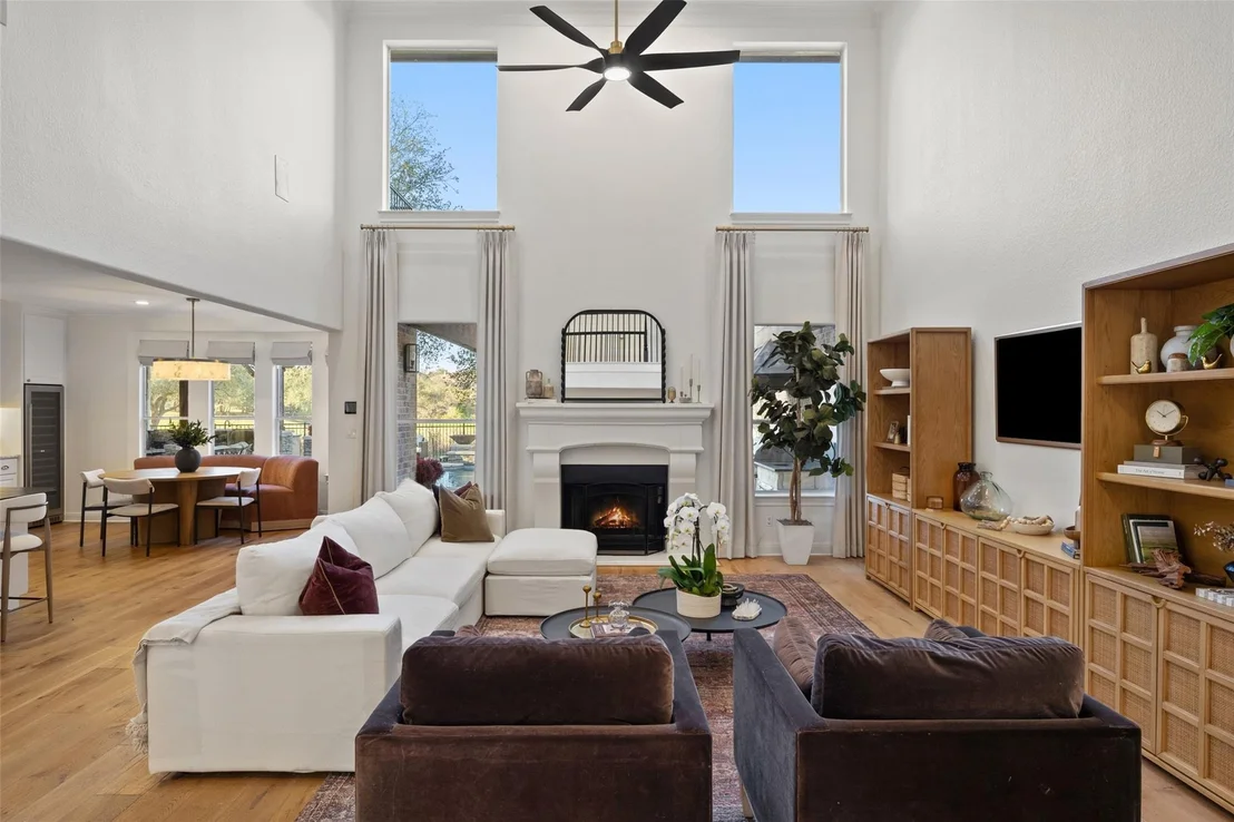 Photo of 11700 EAGLES GLEN DR