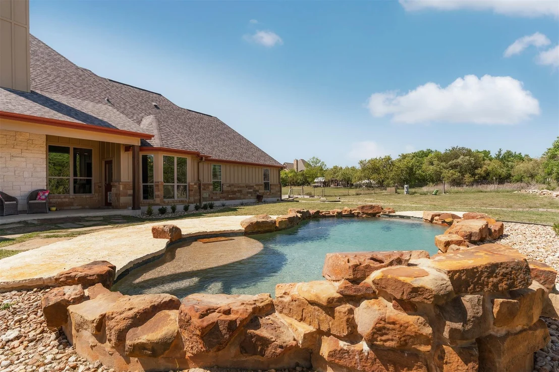 Photo of 617 Chama TRCE