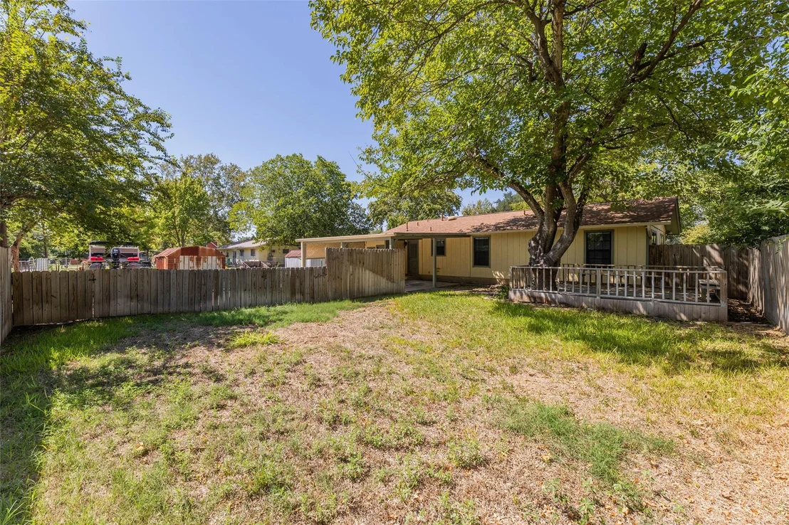Photo of 1204 Barbara DR