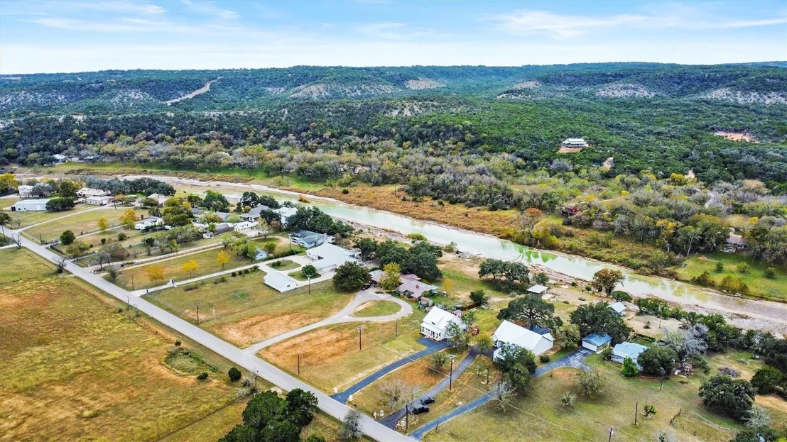 Photo of 2028 Flite Acres RD
