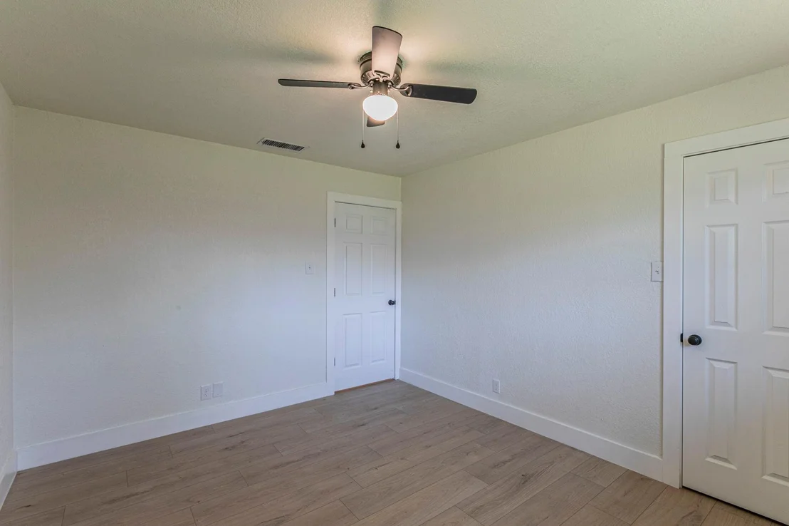 Photo of 3019 Summit DR
